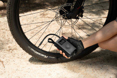 BOMBA DE AR PORTÁTIL HOTO ELETRIC AIR PUMP QWCQA001